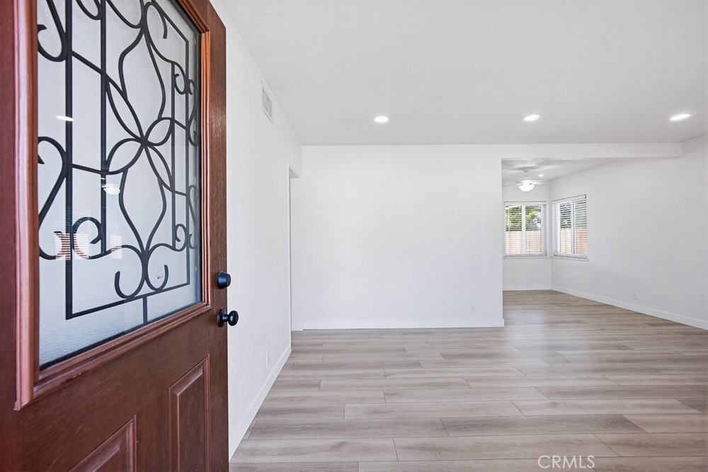 9805 Devon Street Rancho Cucamonga, CA 91730 - Photo 5 of 29