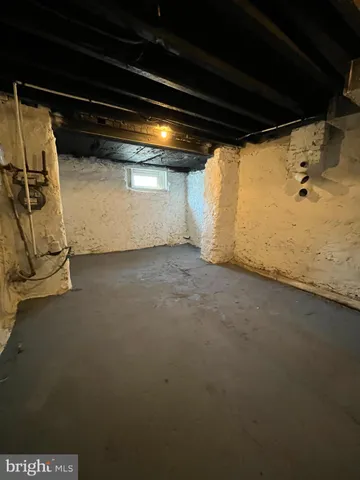 a view of a room with an empty space