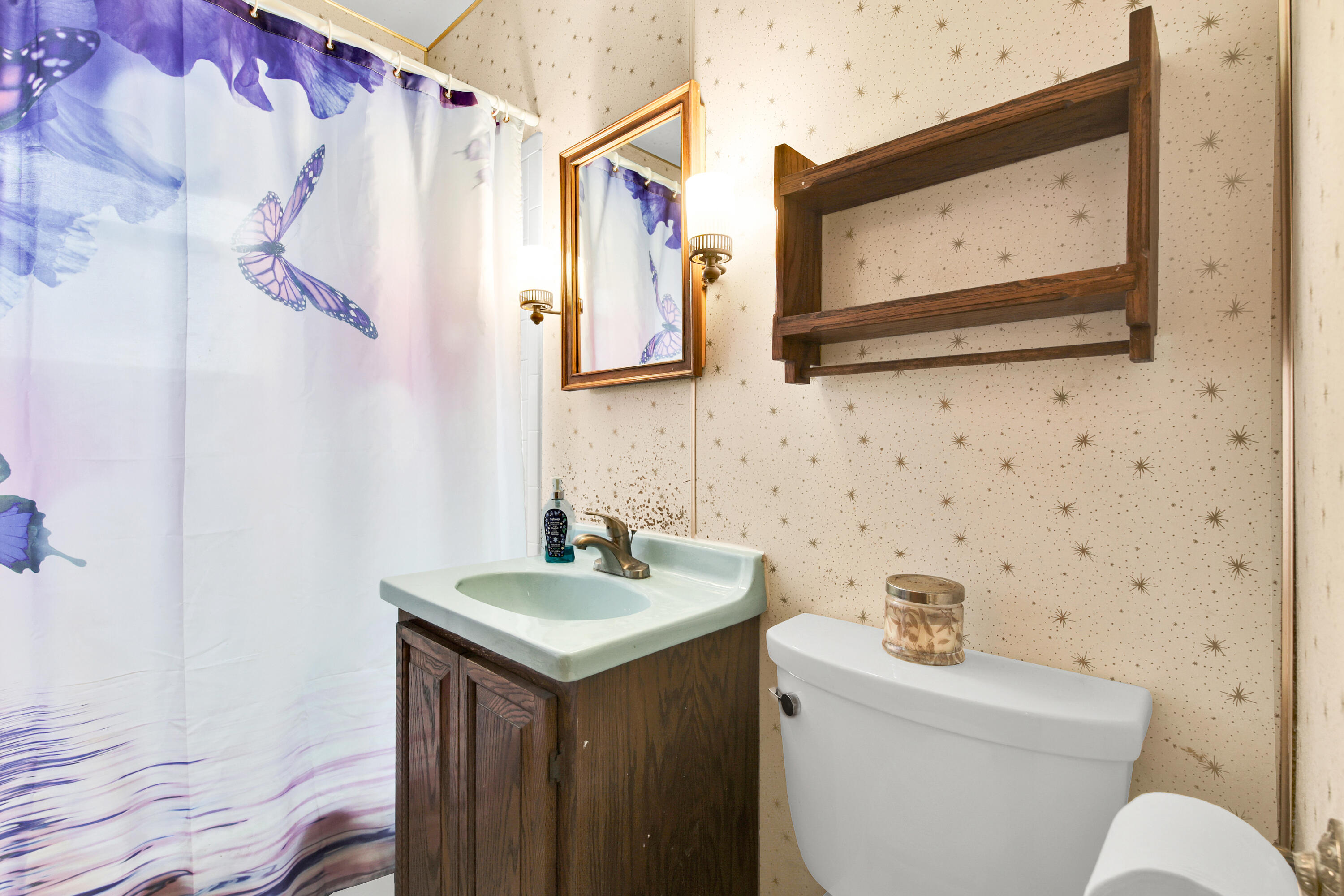 4853 North 90th Street Milwaukee, WI 53225 - Photo 9 of 26 4853 n 90th st-16