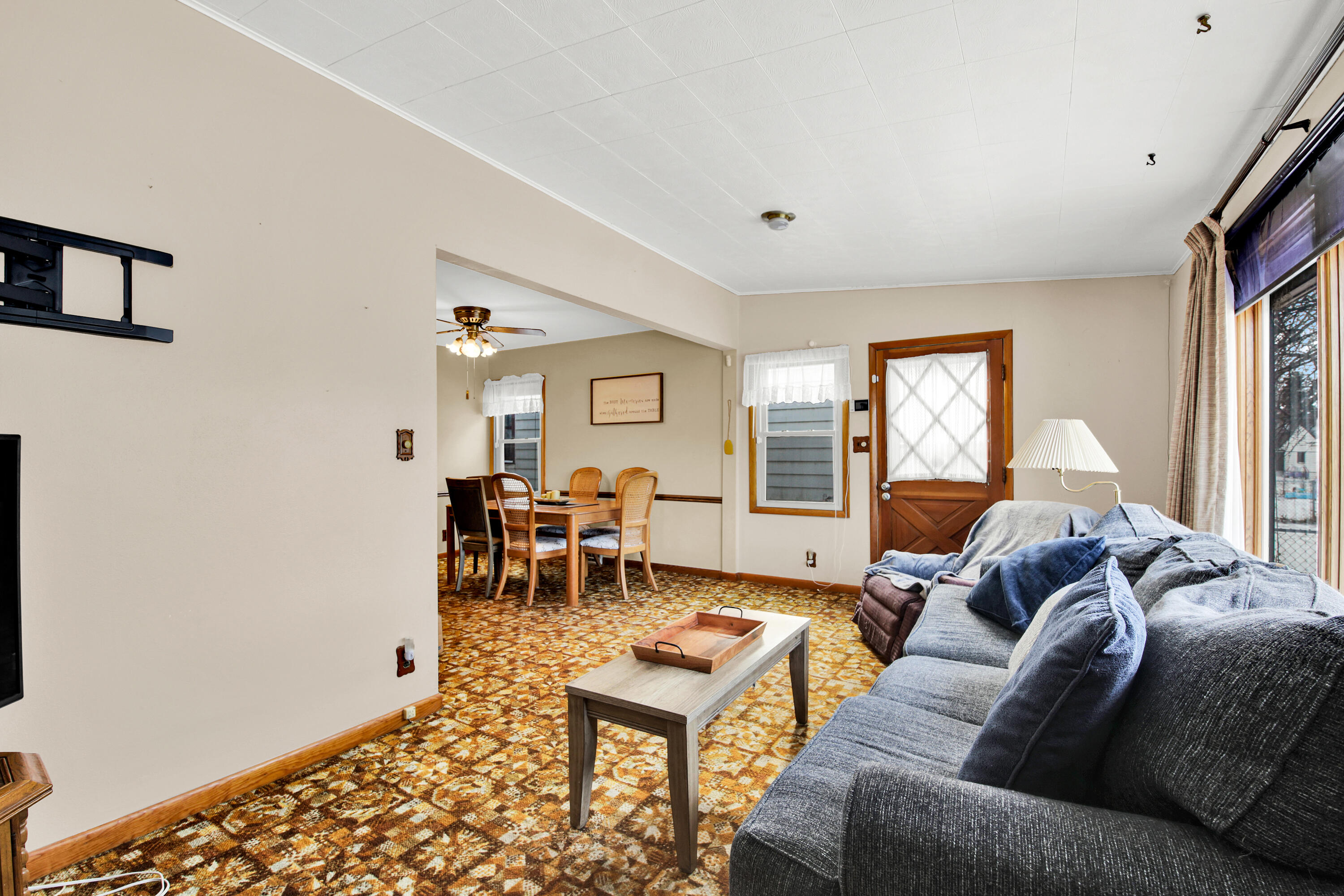 4853 North 90th Street Milwaukee, WI 53225 - Photo 10 of 26 4853 n 90th st-15