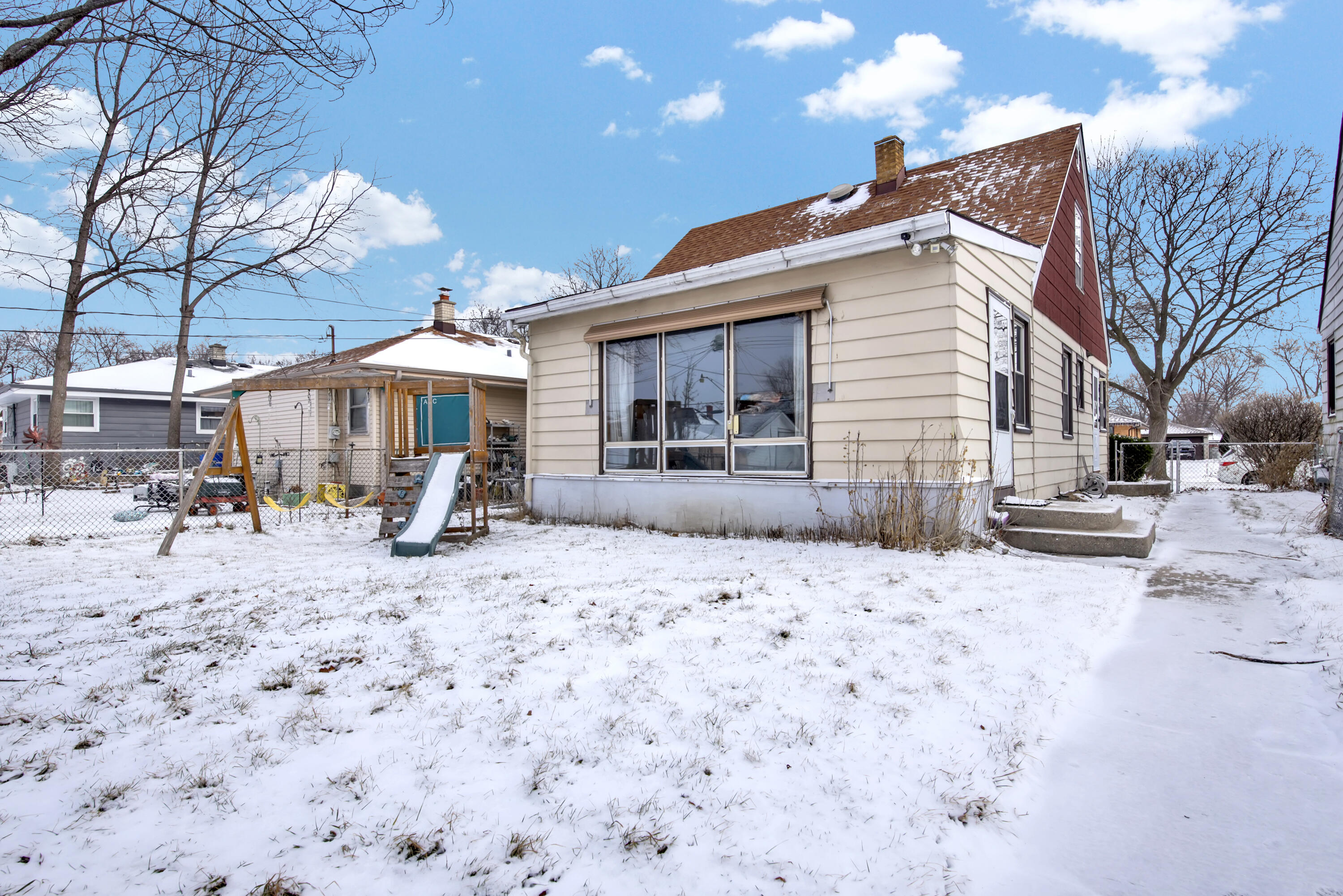 4853 North 90th Street Milwaukee, WI 53225 - Photo 16 of 26 4853 n 90th st-20