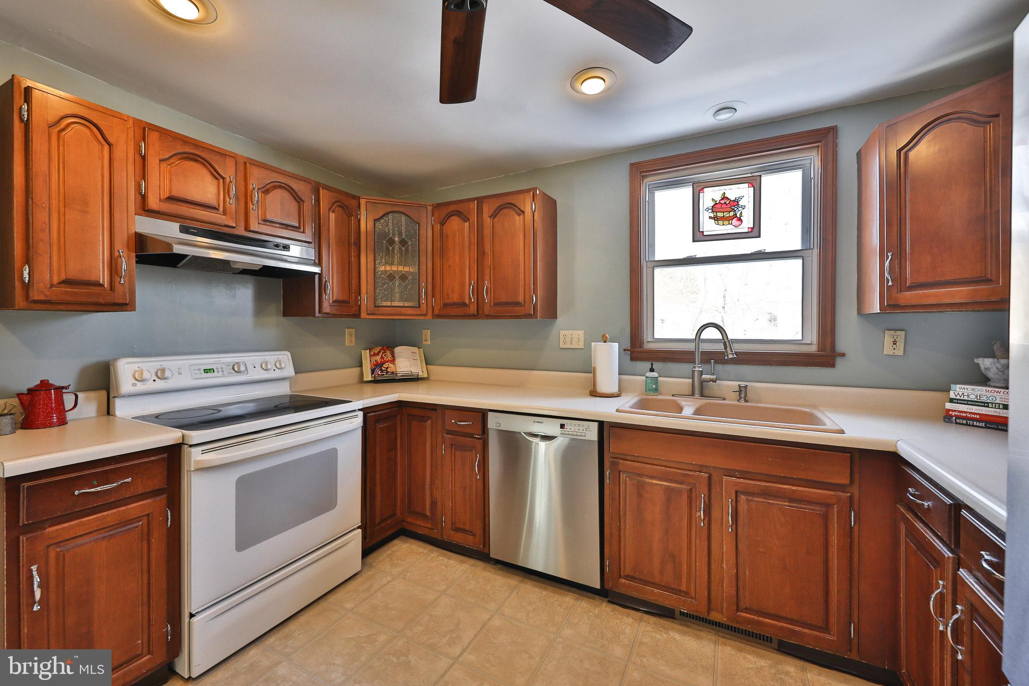 725 Brooke Road Glenside, PA 19038 - Photo 14 of 31 Gallery Image 14