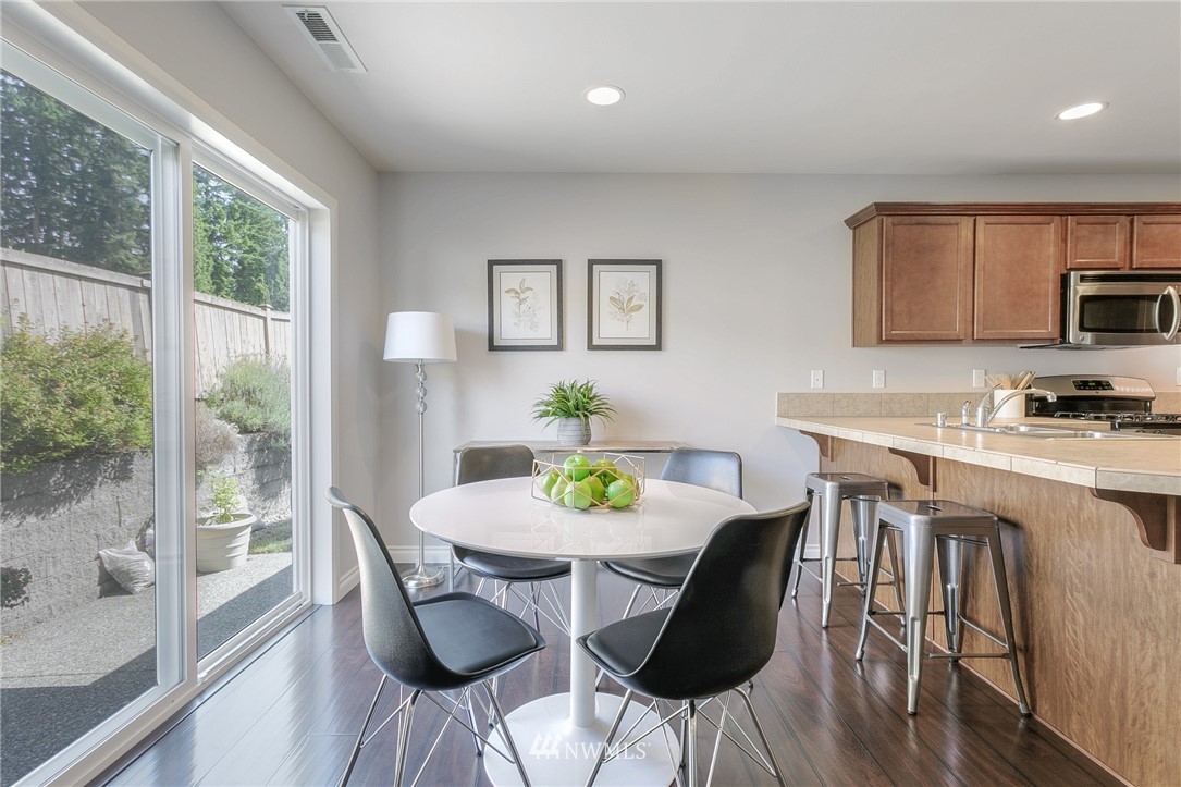 4228 166th Place Southeast Bothell, WA 98012 - Photo 7 of 28