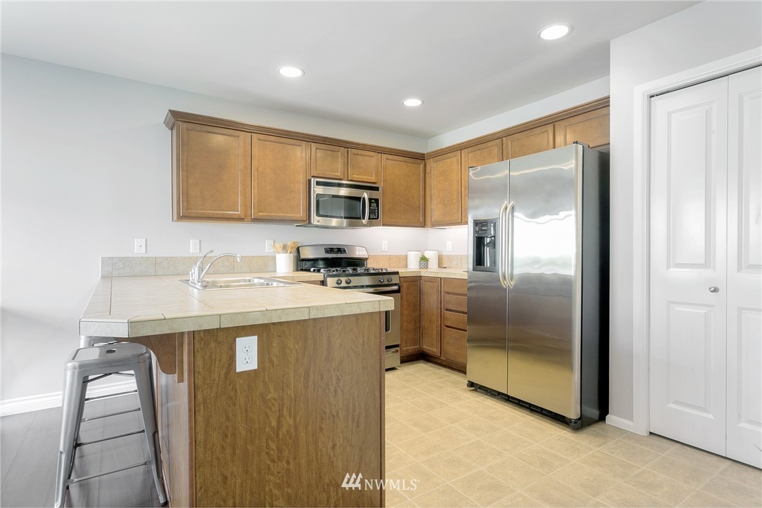 4228 166th Place Southeast Bothell, WA 98012 - Photo 8 of 28