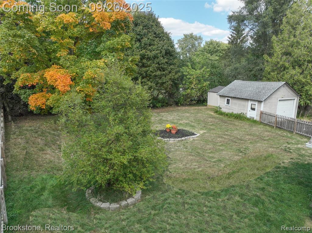 810 Beardon Road Lake Orion, MI 48362 - Photo 5 of 31