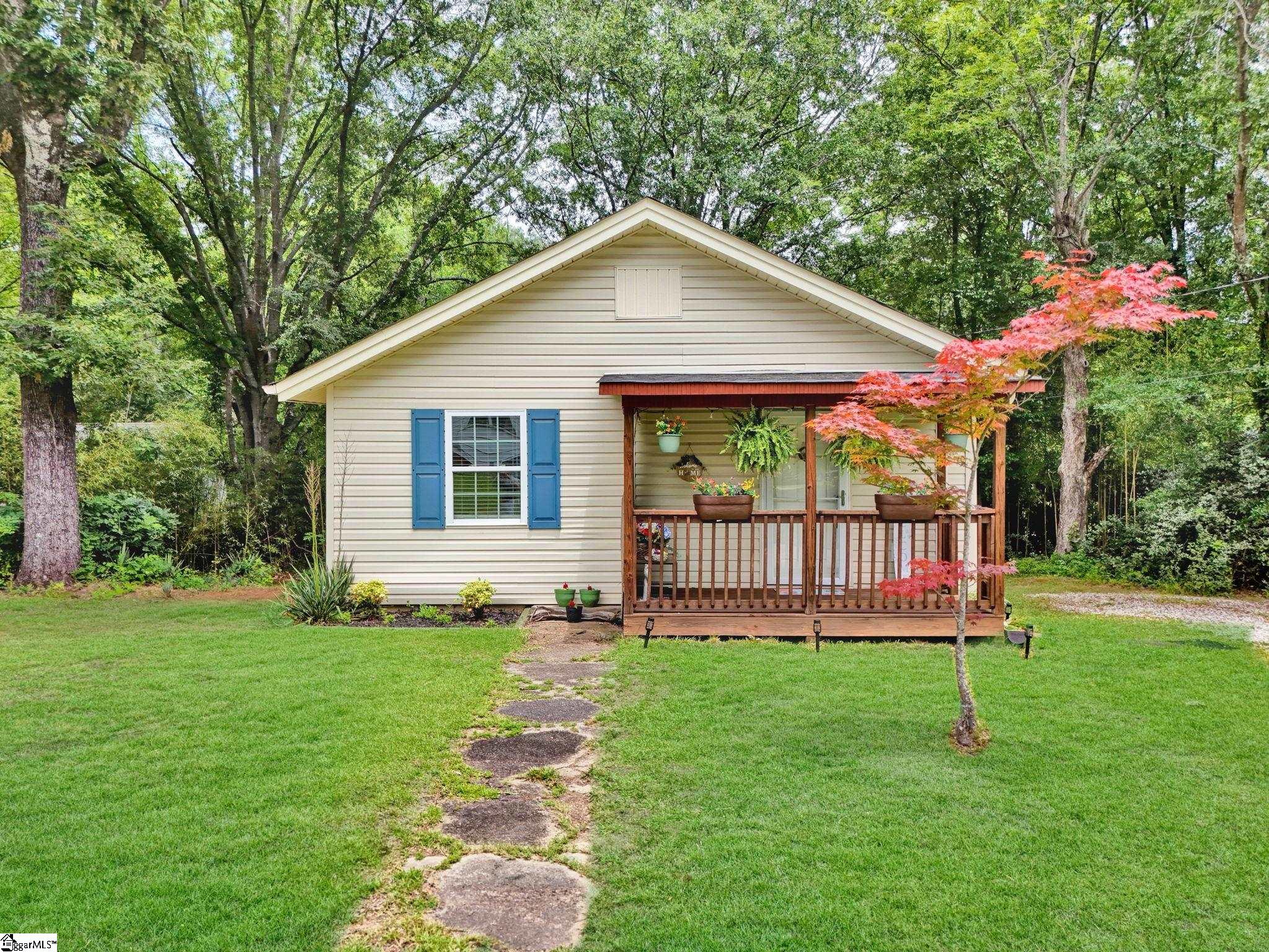 301 South E Street Easley, SC 29640 - Photo 2 of 49