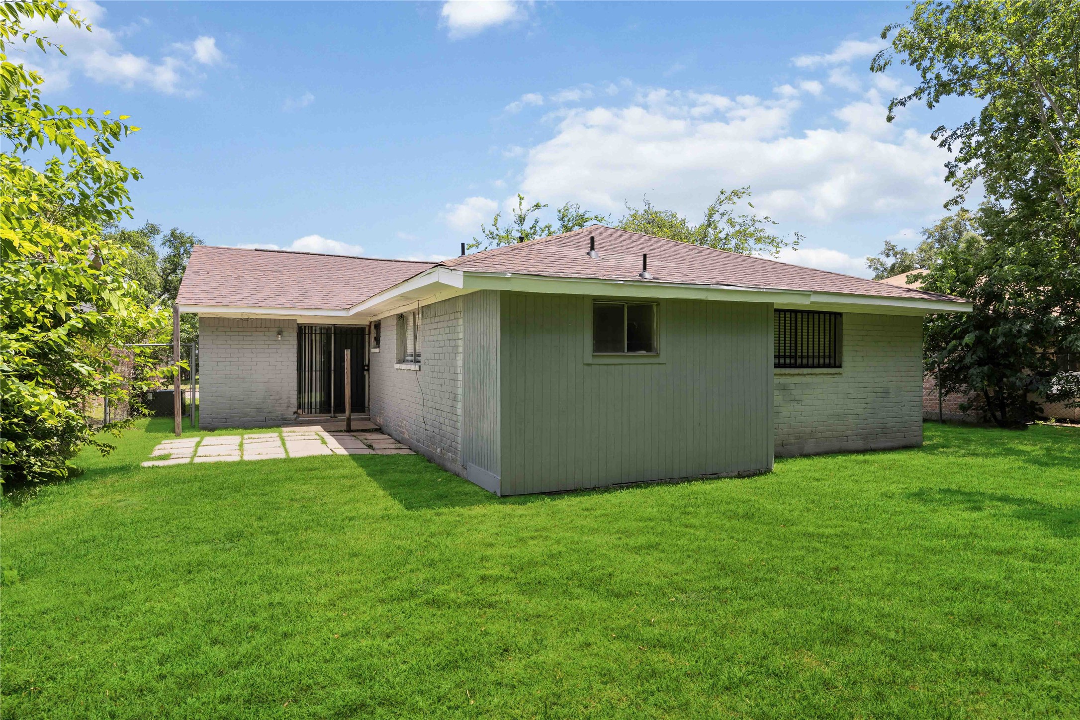 11750 Murr Way Houston, TX 77048 - Photo 23 of 23 a view of a house with a yard
