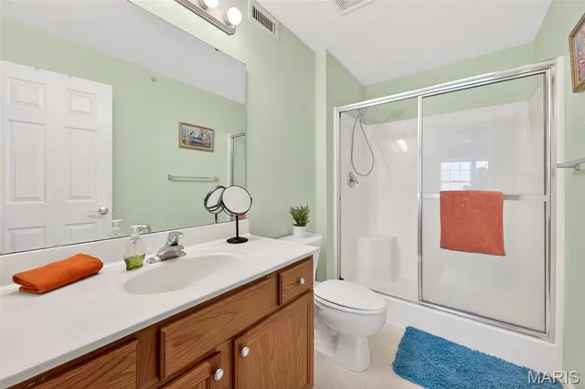 $159,900 | 2514 Coppergate Square Drive, Unit K, St. Louis, MO 63129