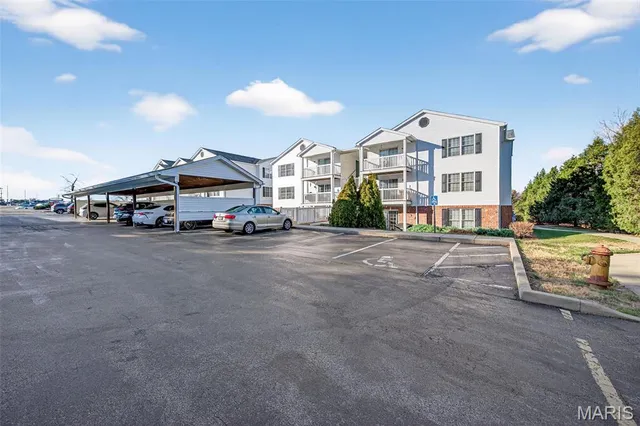 $159,900 | 2514 Coppergate Square Drive, Unit K, St. Louis, MO 63129