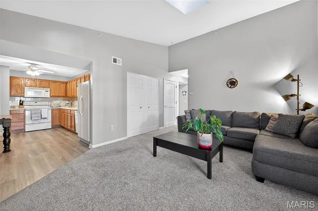 $159,900 | 2514 Coppergate Square Drive, Unit K, St. Louis, MO 63129