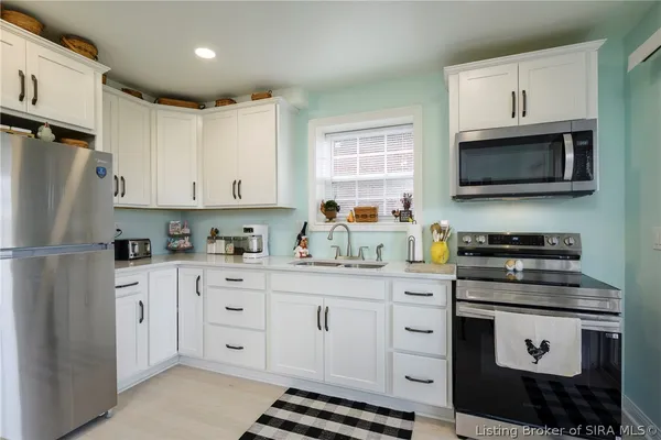 $414,900 | 5248 Bogue Homa Drive, Sellersburg, IN 47172