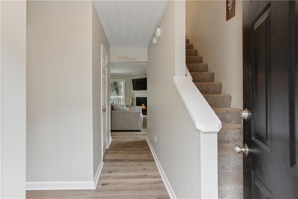 345 Red Oak Run Southwest Marietta, GA 30008 - Photo 3 of 28