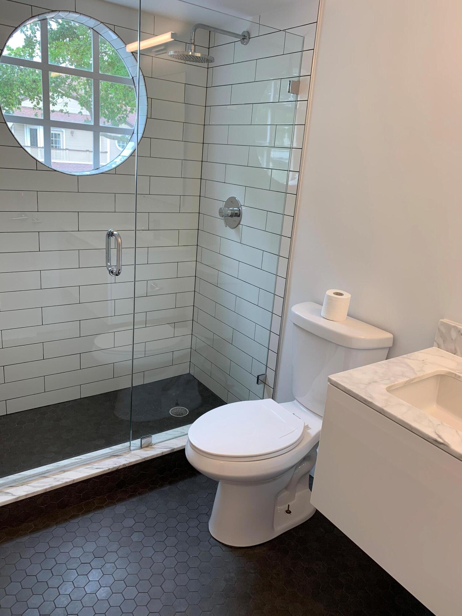 5328 Buckhead Circle, Unit 2020 Boca Raton, FL 33486 - Photo 9 of 30 Guest Bathroom 2