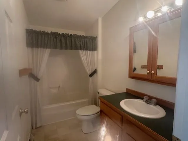 $289,900 | 8 Ians Path, Hampstead, NH 03841