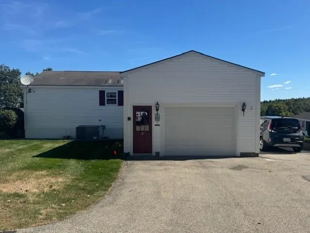 $289,900 | 8 Ians Path, Hampstead, NH 03841