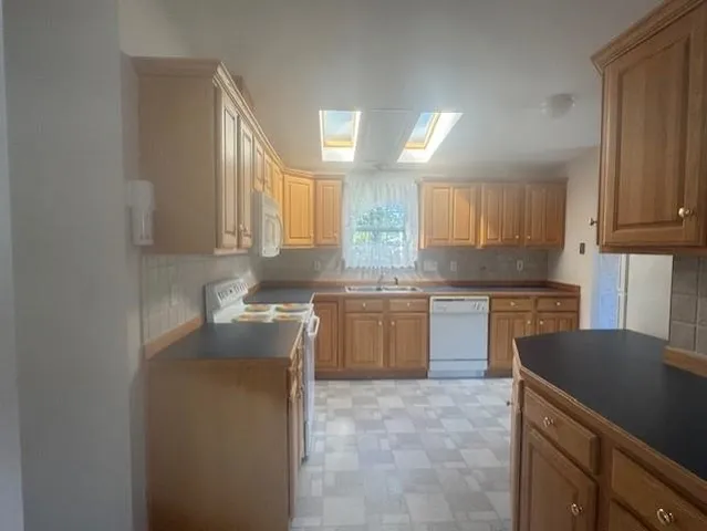 $289,900 | 8 Ians Path, Hampstead, NH 03841