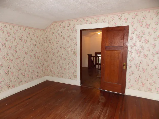 $189,000 | 109 South Broadway, Hoffman, IL 62250