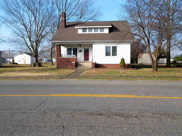 $189,000 | 109 South Broadway, Hoffman, IL 62250