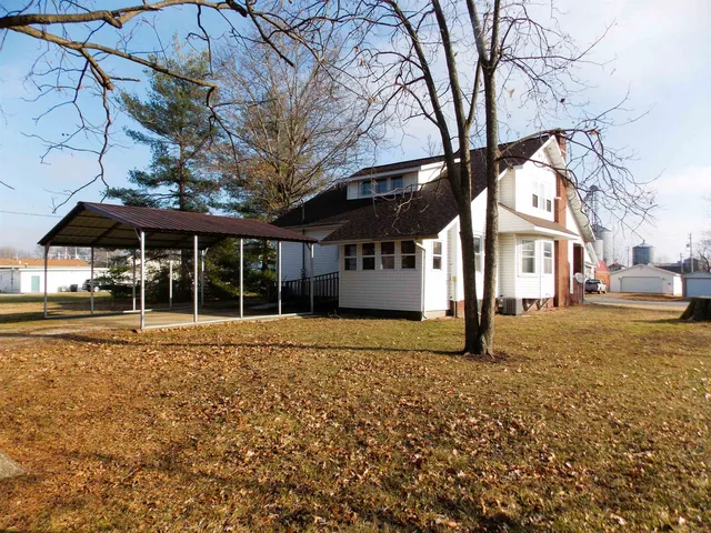 $189,000 | 109 South Broadway, Hoffman, IL 62250