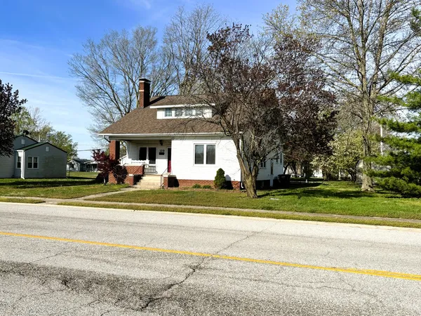 $169,500 | 109 South Broadway, Hoffman, IL 62250