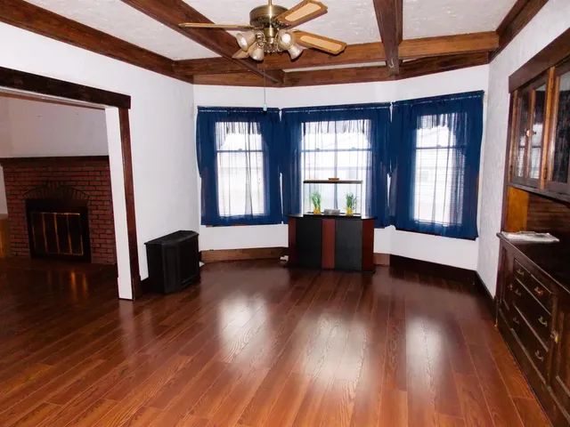 $189,000 | 109 South Broadway, Hoffman, IL 62250