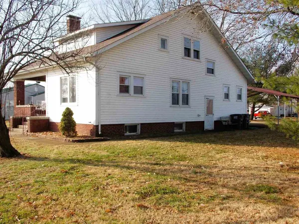 $169,500 | 109 South Broadway, Hoffman, IL 62250