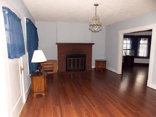 $189,000 | 109 South Broadway, Hoffman, IL 62250