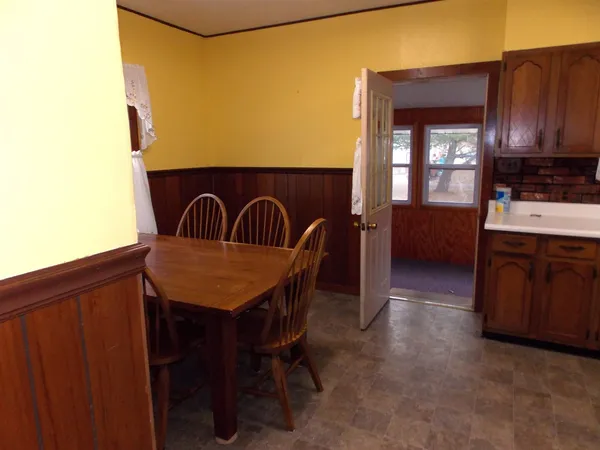 $169,500 | 109 South Broadway, Hoffman, IL 62250