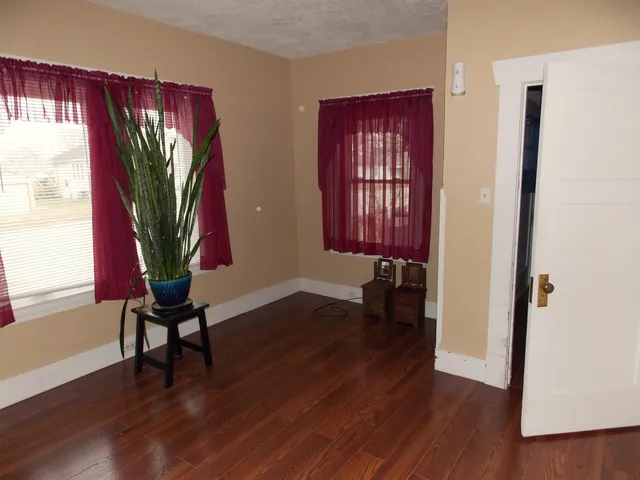 $189,000 | 109 South Broadway, Hoffman, IL 62250