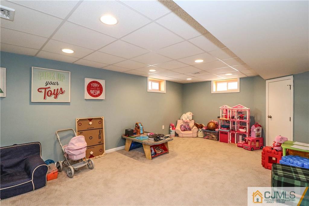10 Rieder Road Edison, NJ 08817 - Photo 19 of 24 Gallery Image 19