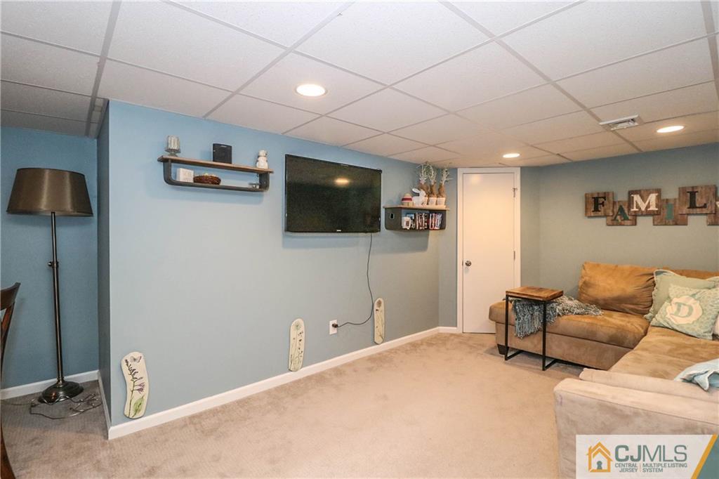 10 Rieder Road Edison, NJ 08817 - Photo 20 of 24 Gallery Image 20
