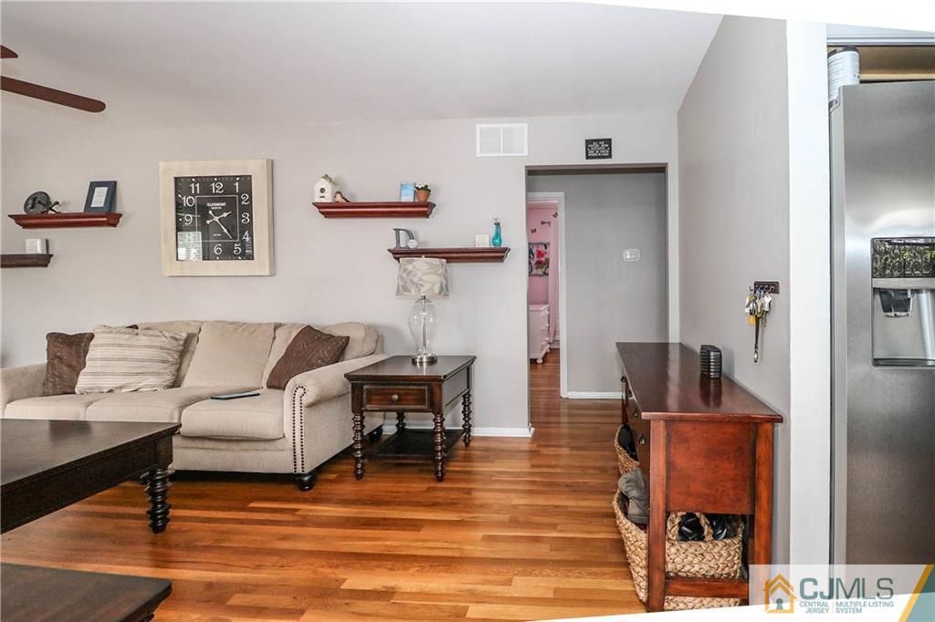 10 Rieder Road Edison, NJ 08817 - Photo 5 of 24 Gallery Image 5