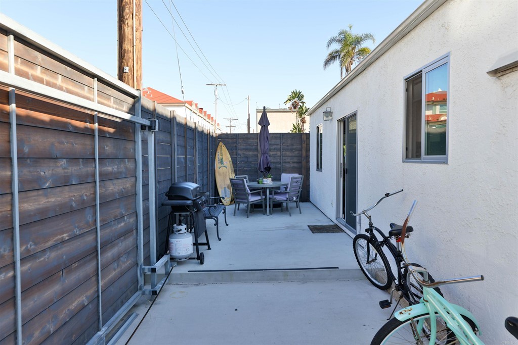 1116 Third Street Coronado, CA 92118 - Photo 21 of 33 a view of a room with gym equipment