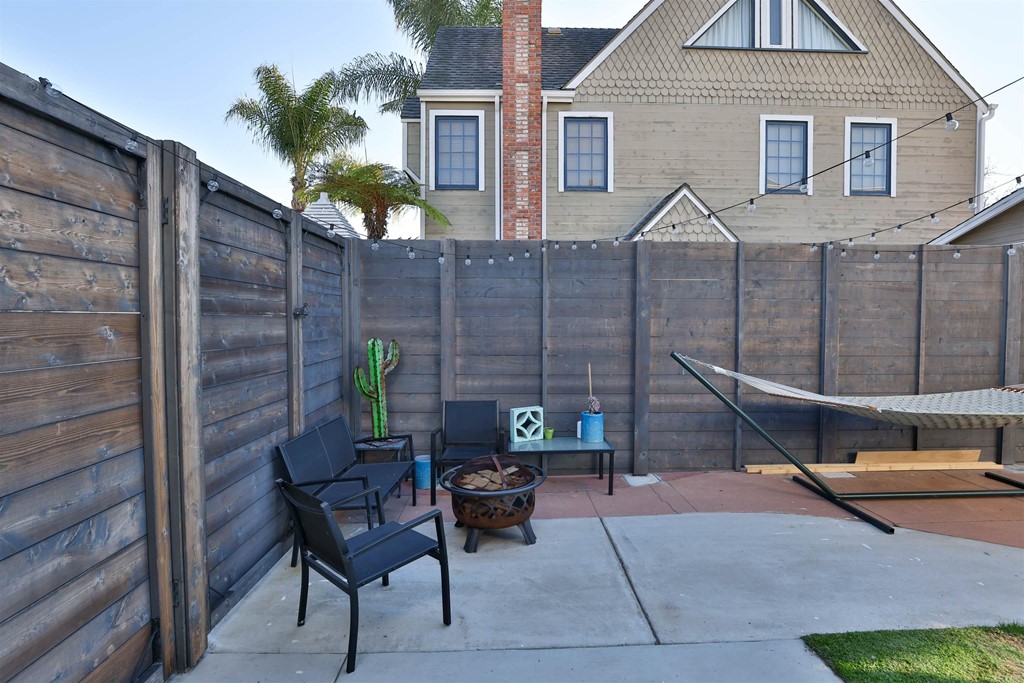 1116 Third Street Coronado, CA 92118 - Photo 22 of 33 a view of a outdoor seating area