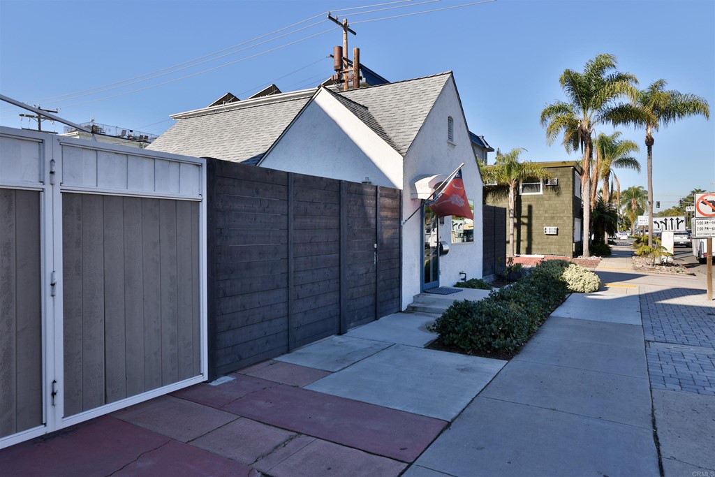 1116 Third Street Coronado, CA 92118 - Photo 32 of 33 a view of a street with small plants
