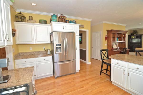 14 Little Tree Road Medway, MA 02053 - Photo 6 of 30 Gallery Image 6