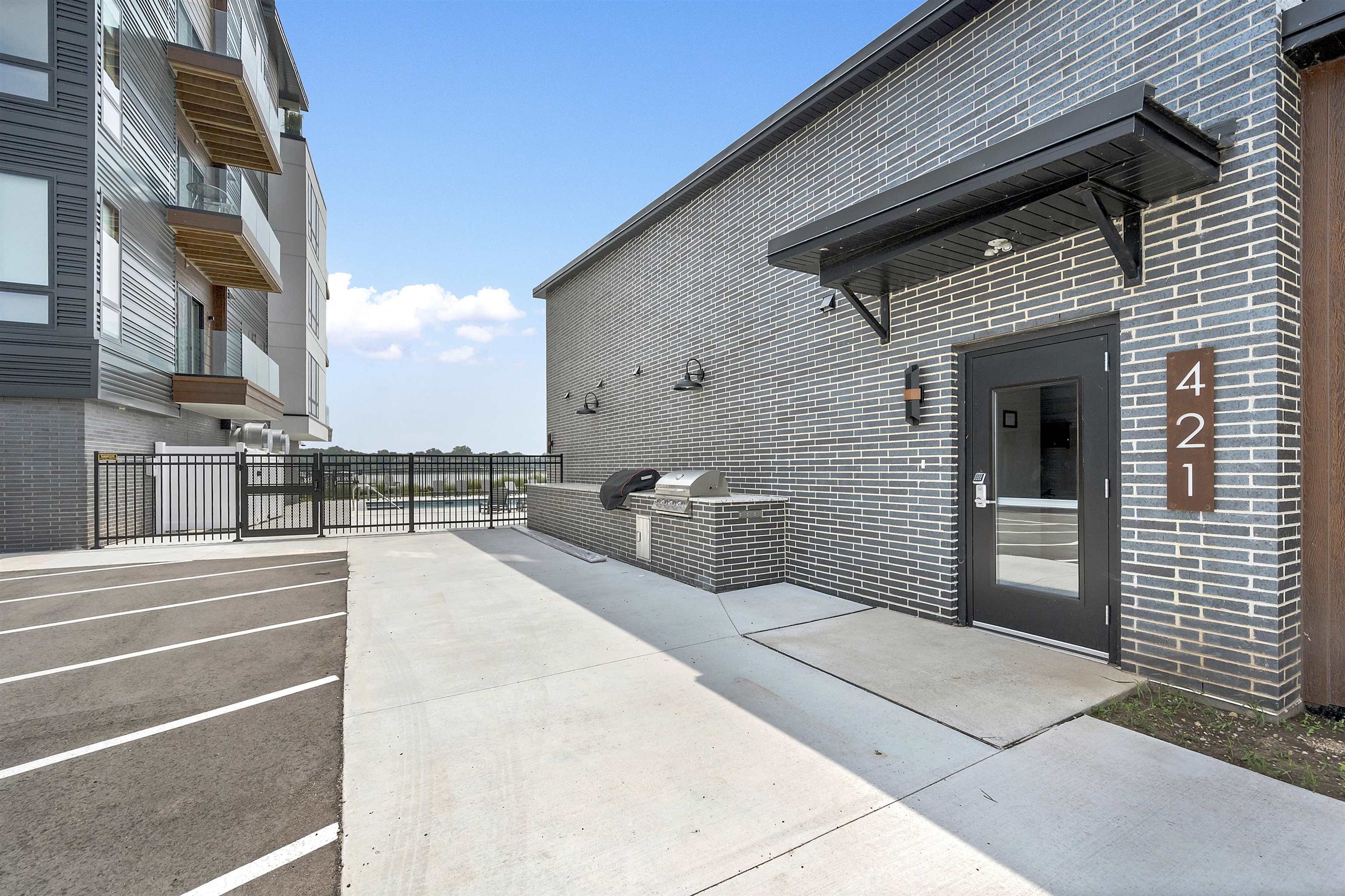 433 Aldon Circle, Unit 403 Ashwaubenon, WI 54304 - Photo 11 of 18