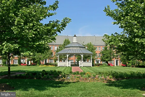 $949,000 | 5236 Brawner Place, Alexandria, VA 22304