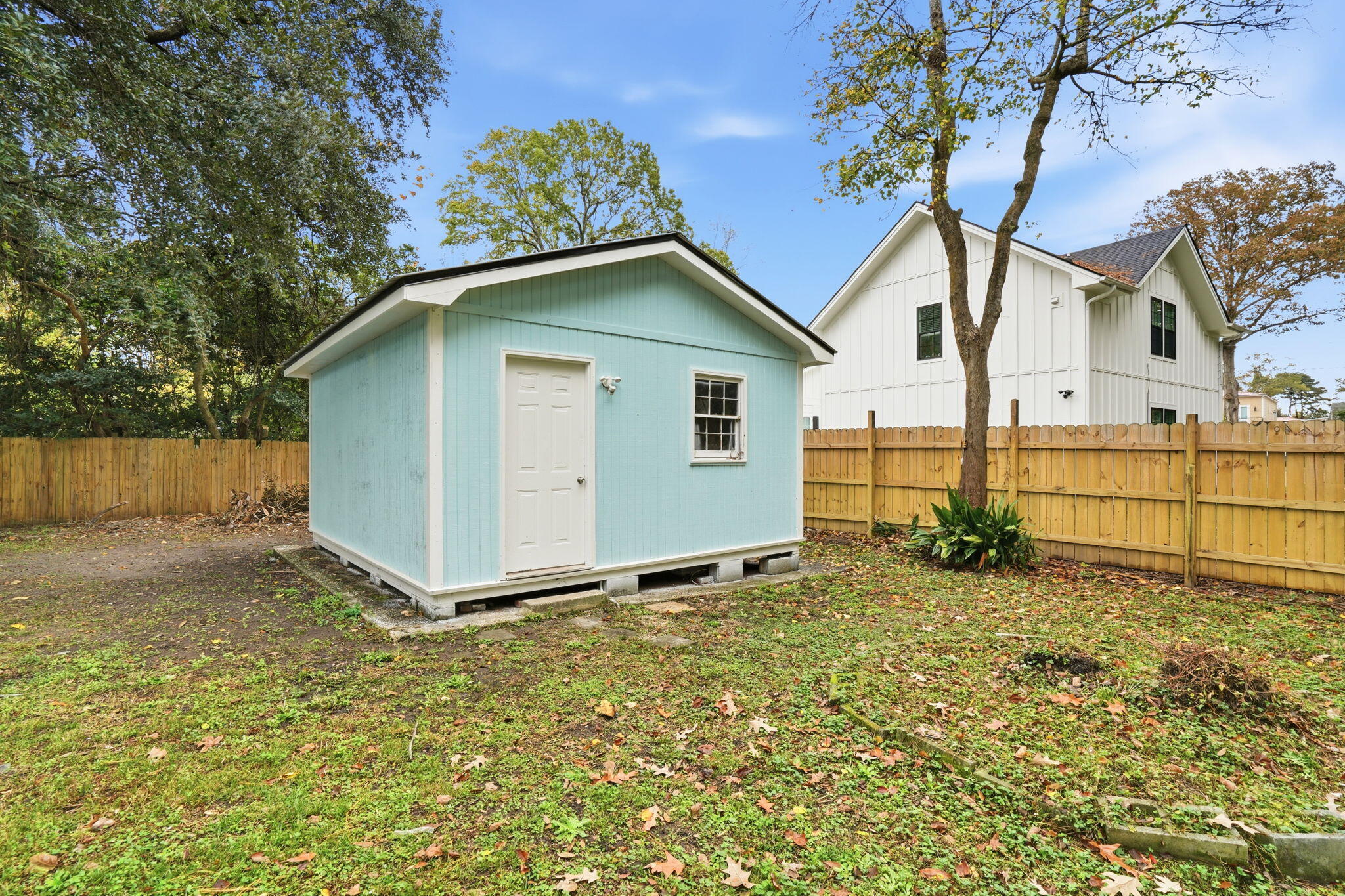 1855 Dogwood Road Charleston, SC 29414 - Photo 15 of 18 She Shed Vibes
