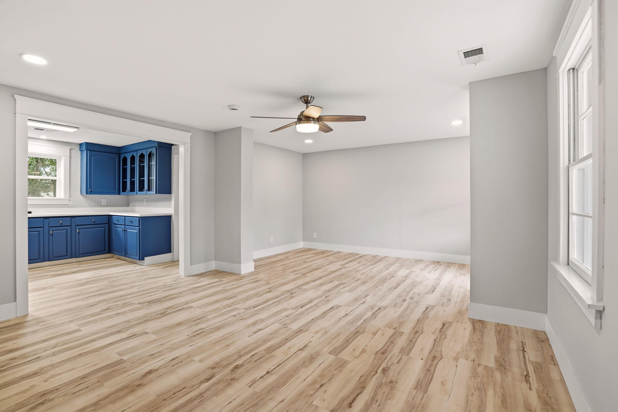 1855 Dogwood Road Charleston, SC 29414 - Photo 5 of 18 Huge Spaces!