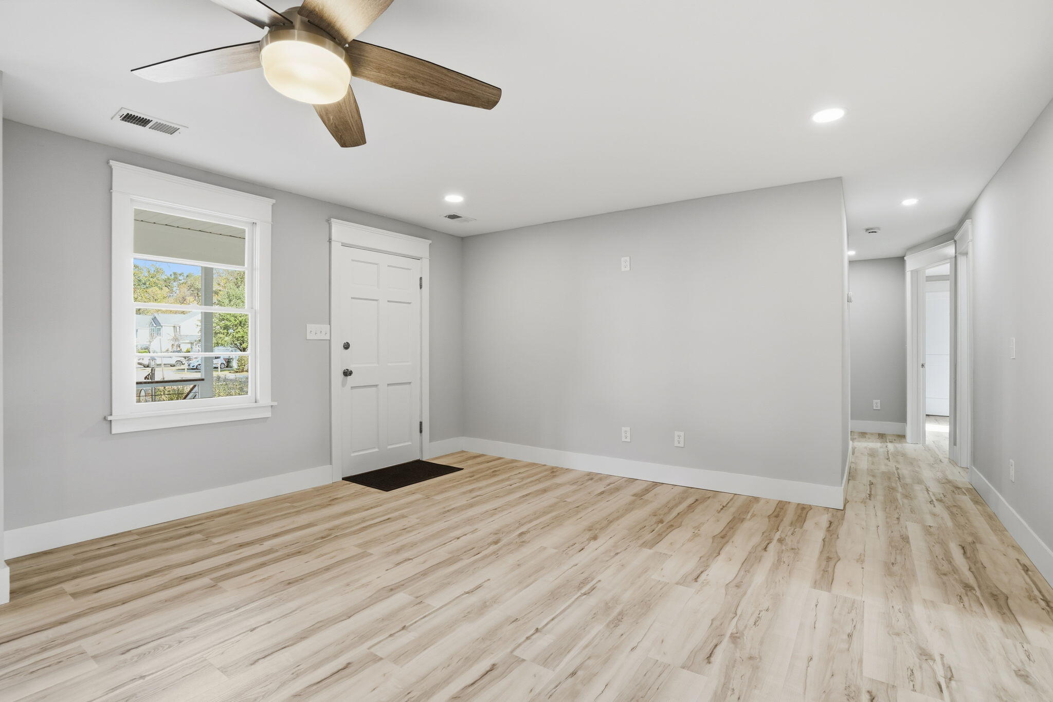 1855 Dogwood Road Charleston, SC 29414 - Photo 6 of 18 Living