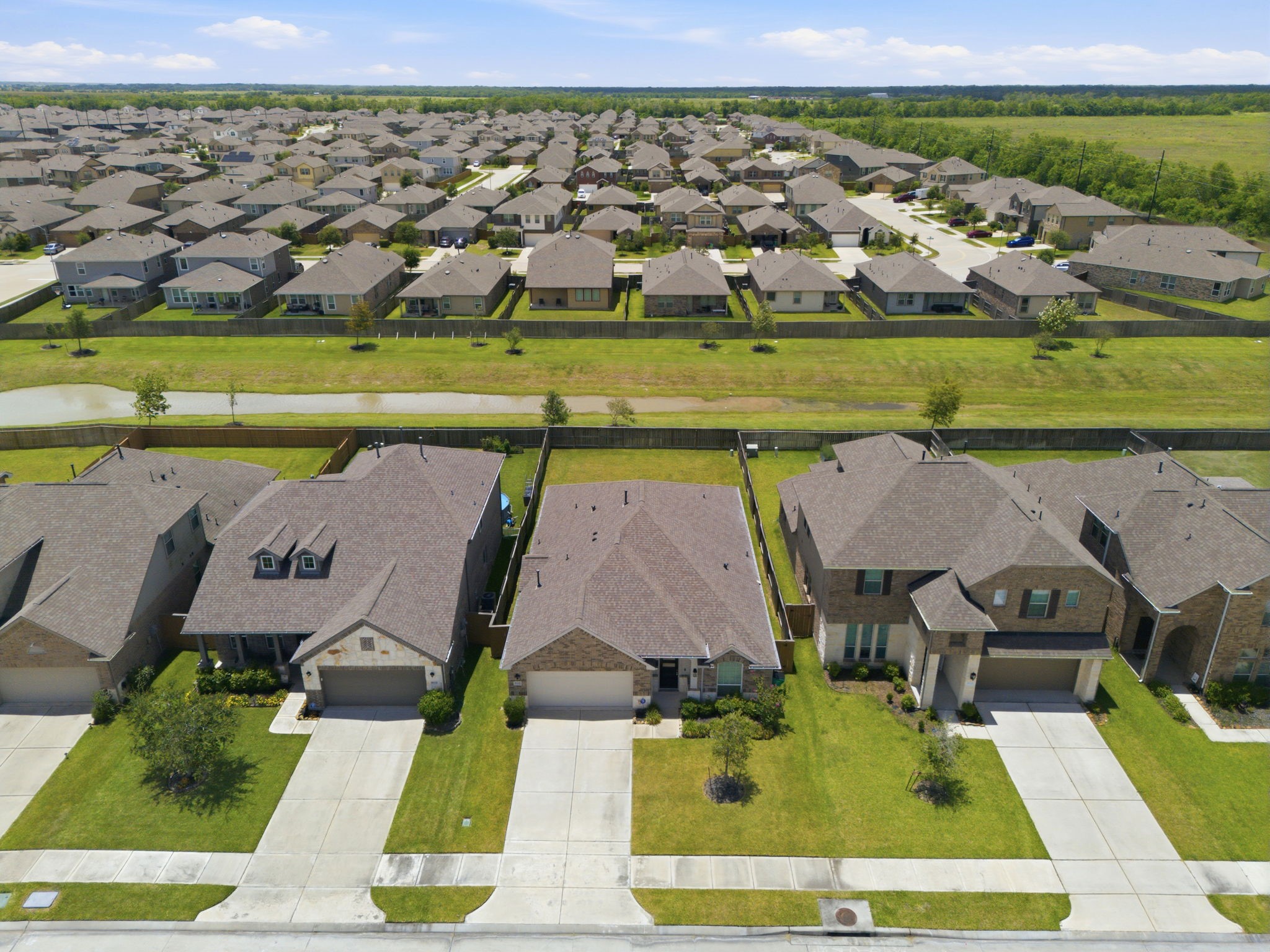 10318 Muir Bend Drive Rosharon, TX 77583 - Photo 16 of 22