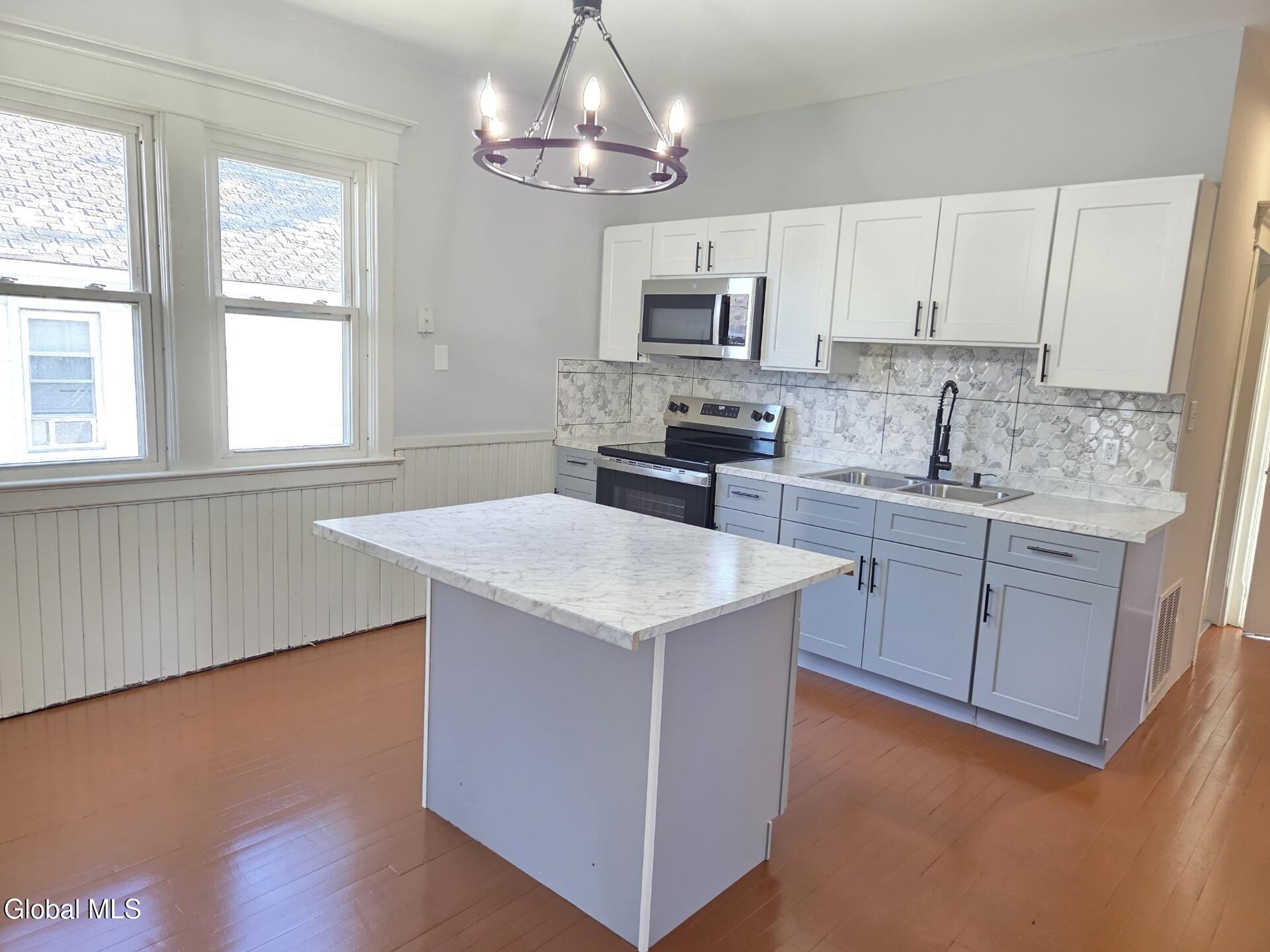 36 Hibbard Street Amsterdam, NY 12010 - Photo 18 of 27 Resized_IMG-20251109-WA0106