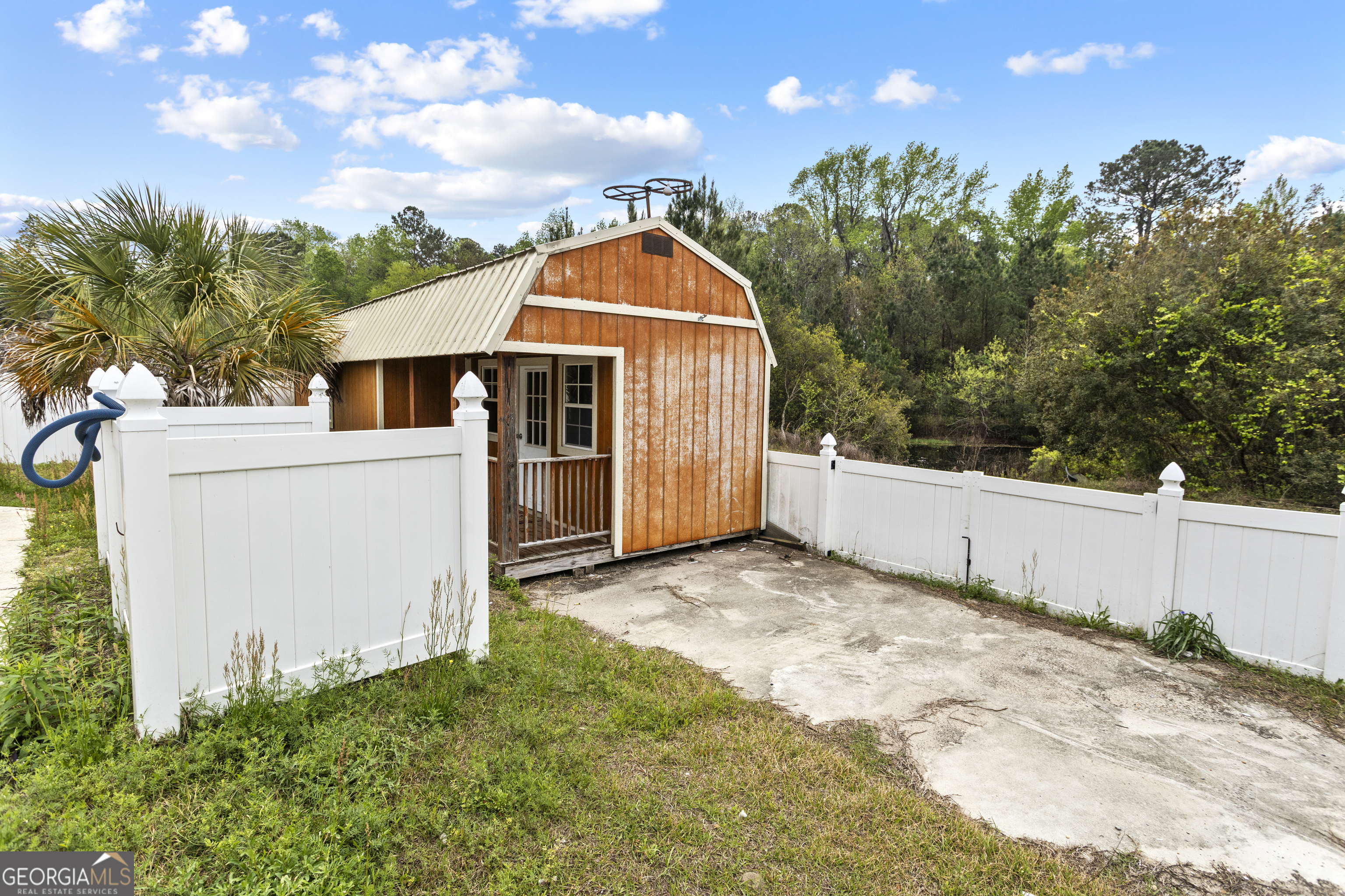 160 Hall Street Hinesville, GA 31313 - Photo 34 of 34 a view of a backyard