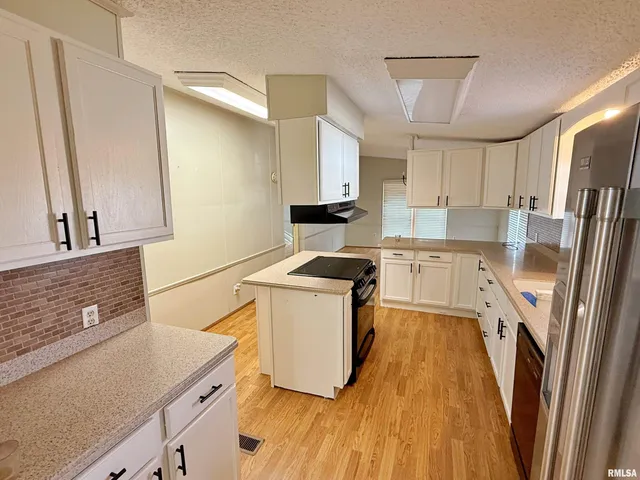 $169,900 | 2510 Strawberry Road, Metropolis, IL 62960