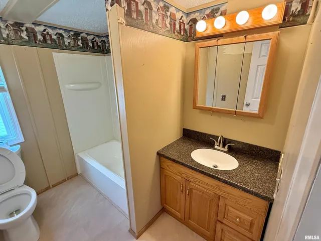 $169,900 | 2510 Strawberry Road, Metropolis, IL 62960