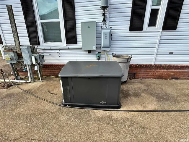 $169,900 | 2510 Strawberry Road, Metropolis, IL 62960