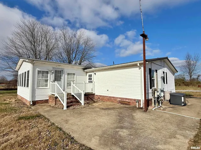 $169,900 | 2510 Strawberry Road, Metropolis, IL 62960