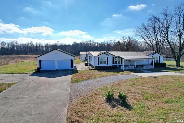 $169,900 | 2510 Strawberry Road, Metropolis, IL 62960