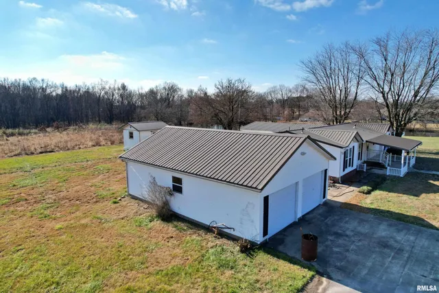 $169,900 | 2510 Strawberry Road, Metropolis, IL 62960